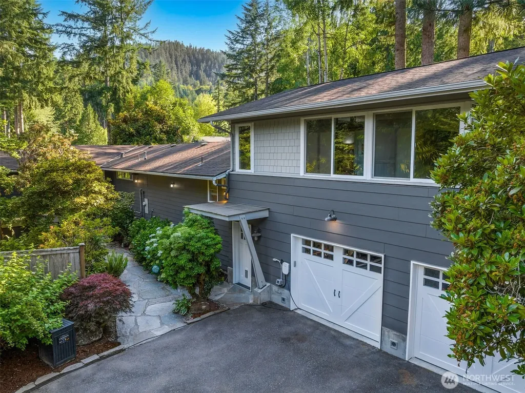501 SE Sycamore Place Issaquah WA 98027