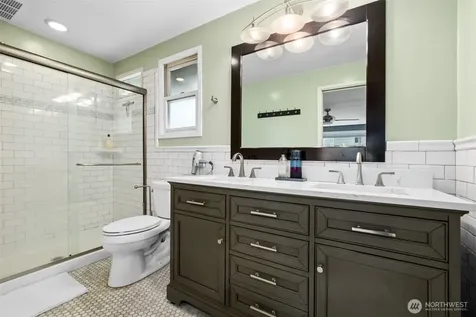 501 SE Sycamore Place Issaquah WA 98027