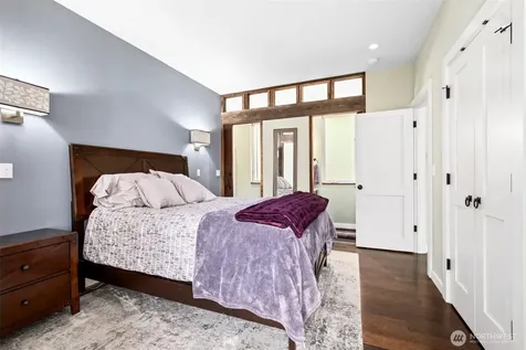 501 SE Sycamore Place Issaquah WA 98027