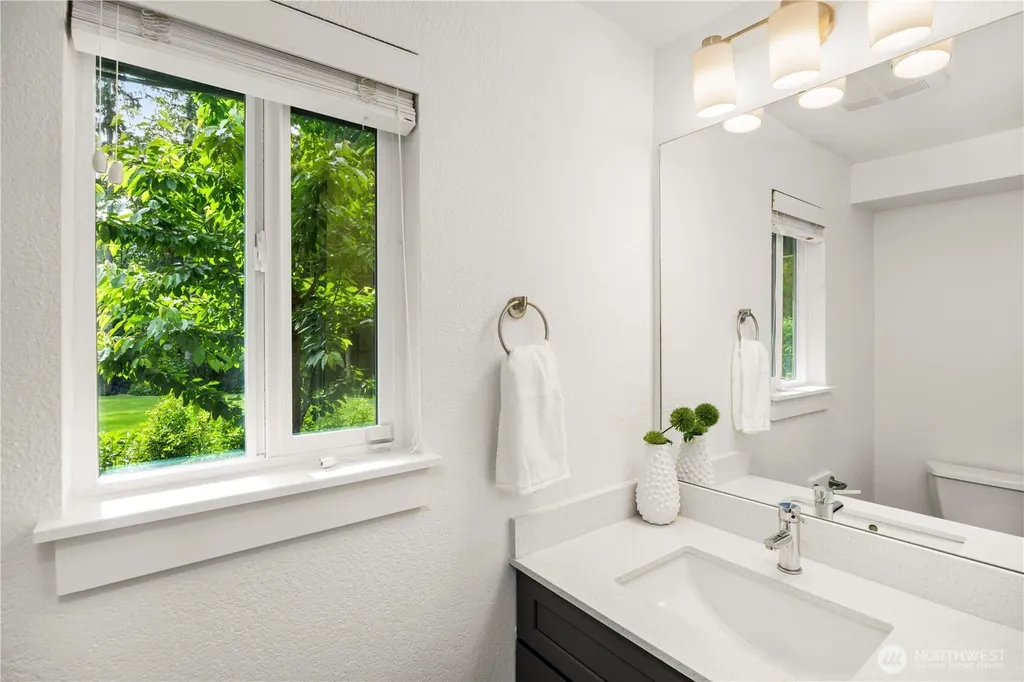 21604 78th Avenue SE Woodinville WA 98072