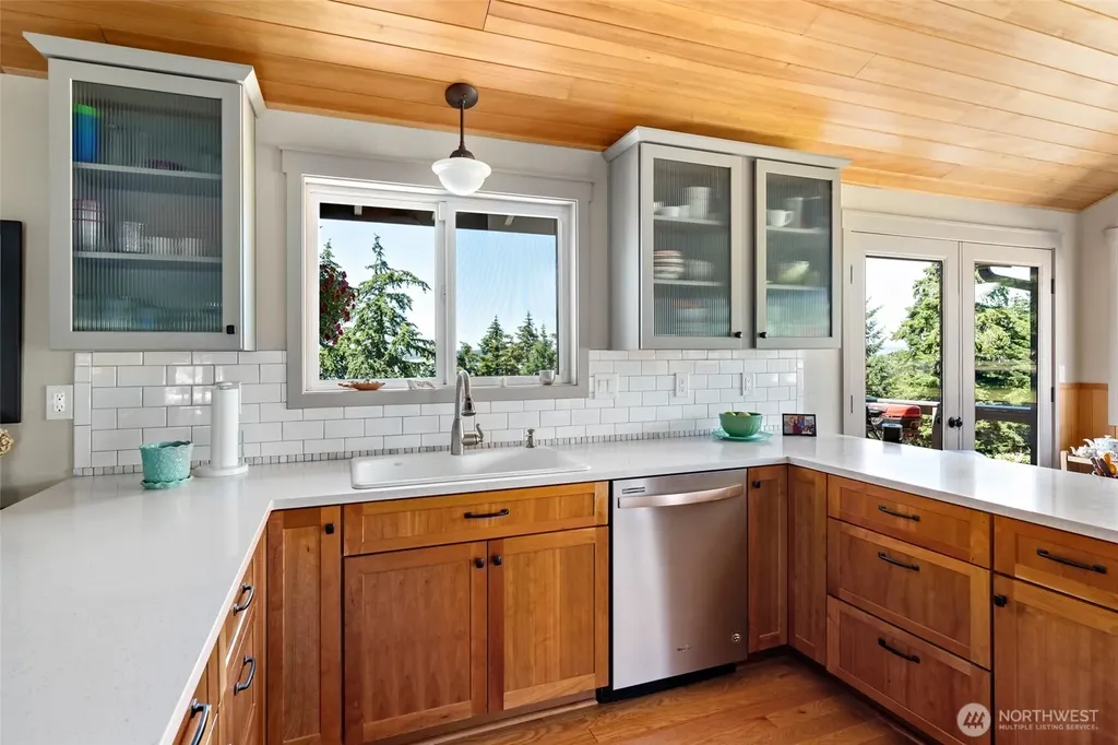 1045 NE Summit Loop Coupeville WA 98239