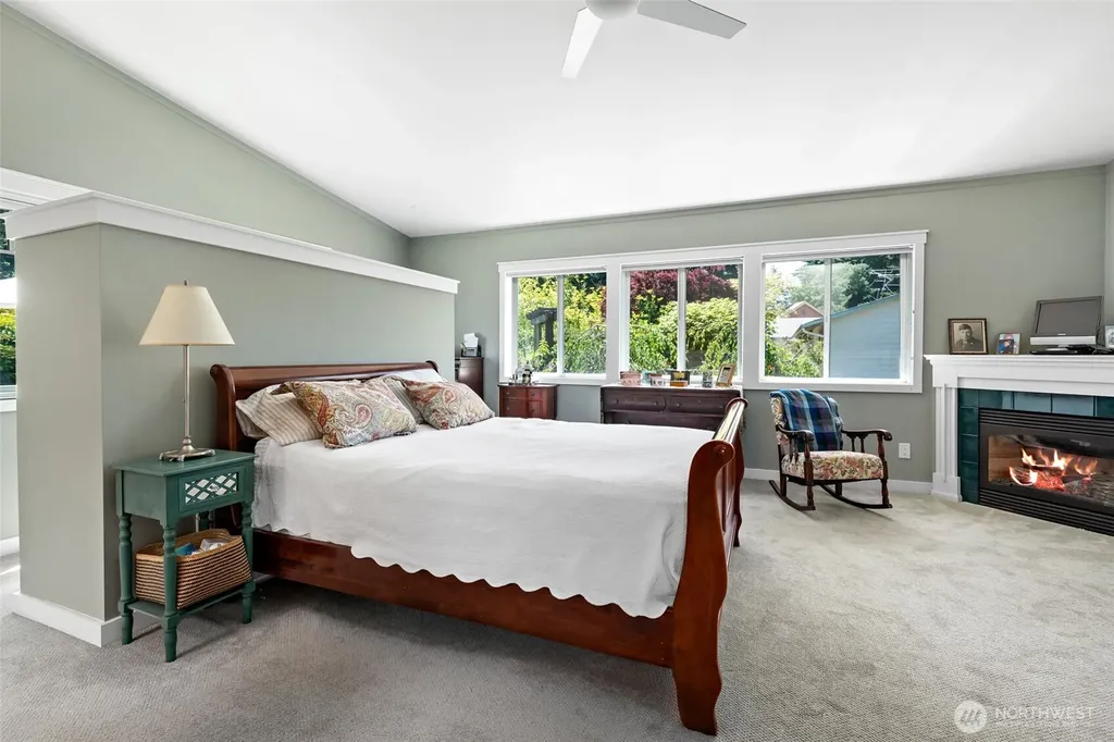 1045 NE Summit Loop Coupeville WA 98239