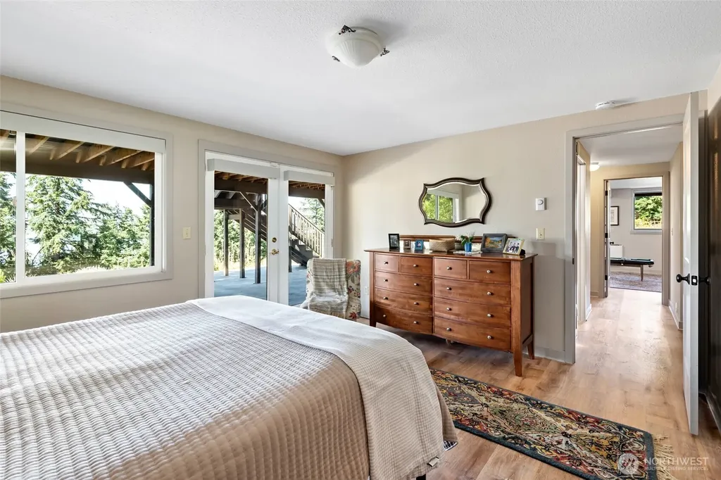 1045 NE Summit Loop Coupeville WA 98239