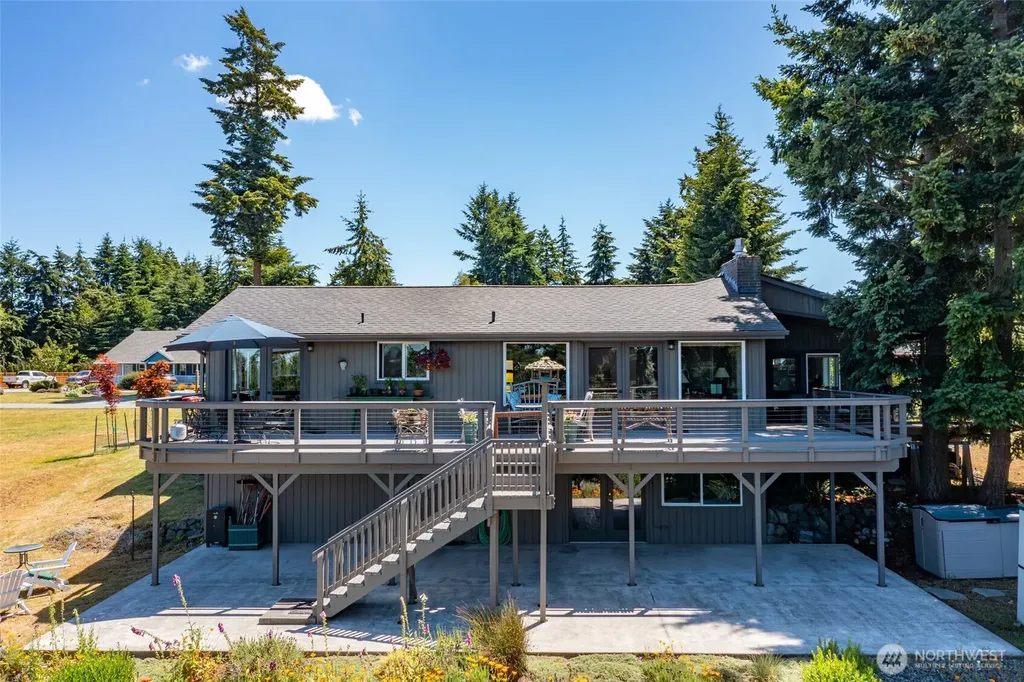 1045 NE Summit Loop Coupeville WA 98239
