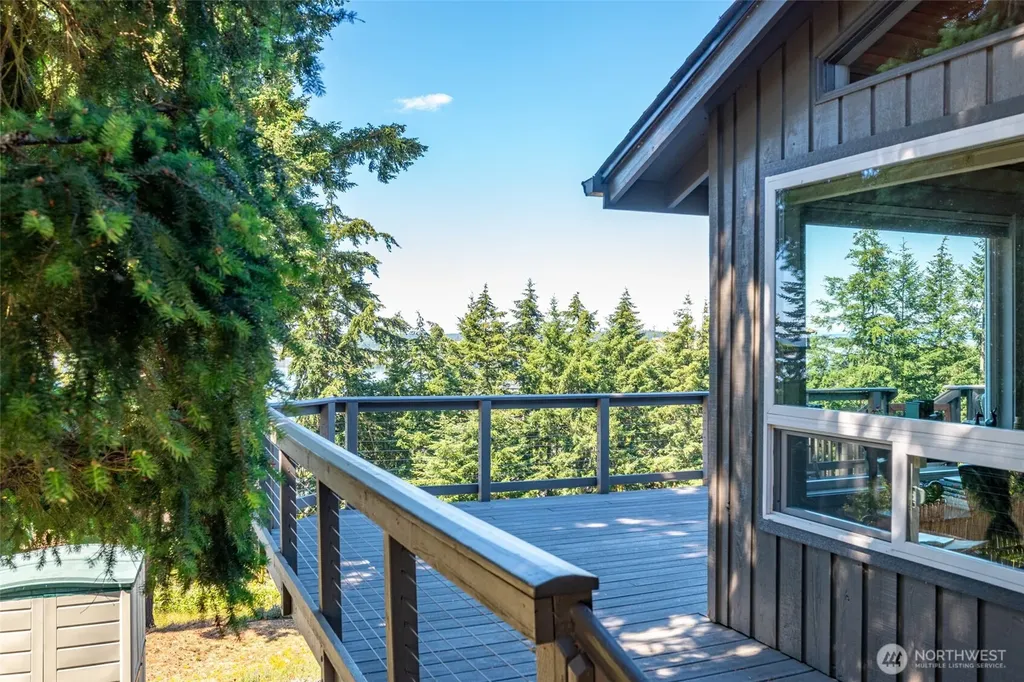 1045 NE Summit Loop Coupeville WA 98239
