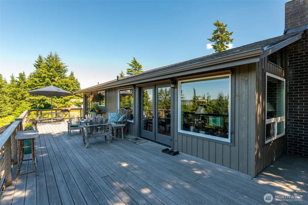 1045 NE Summit Loop Coupeville WA 98239