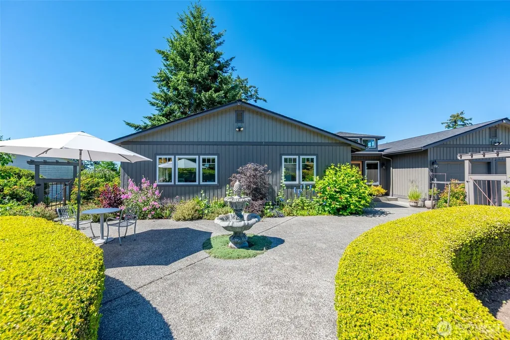 1045 NE Summit Loop Coupeville WA 98239