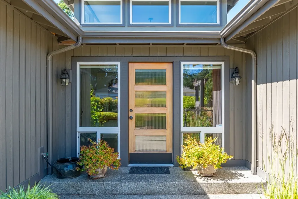 1045 NE Summit Loop Coupeville WA 98239