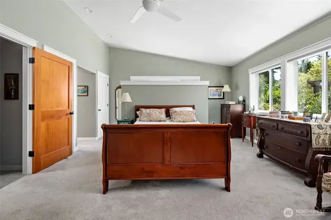 1045 NE Summit Loop Coupeville WA 98239
