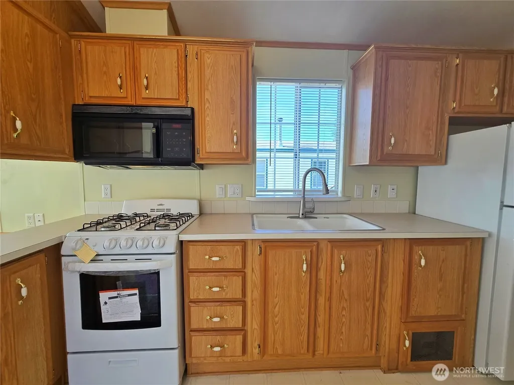 200021 Highway 101 Beaver WA 98305