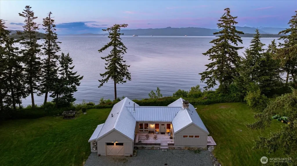 5837 Ambleside Loop Anacortes WA 98221