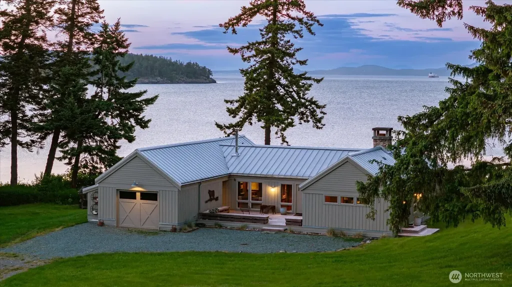 5837 Ambleside Loop Anacortes WA 98221
