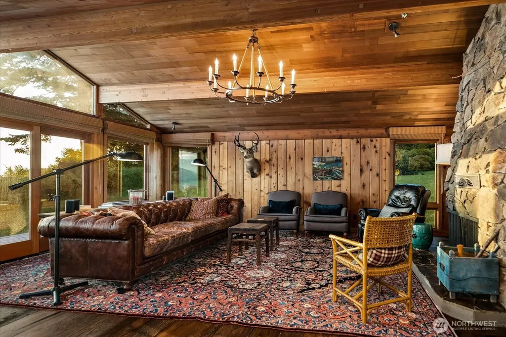 5837 Ambleside Loop Anacortes WA 98221