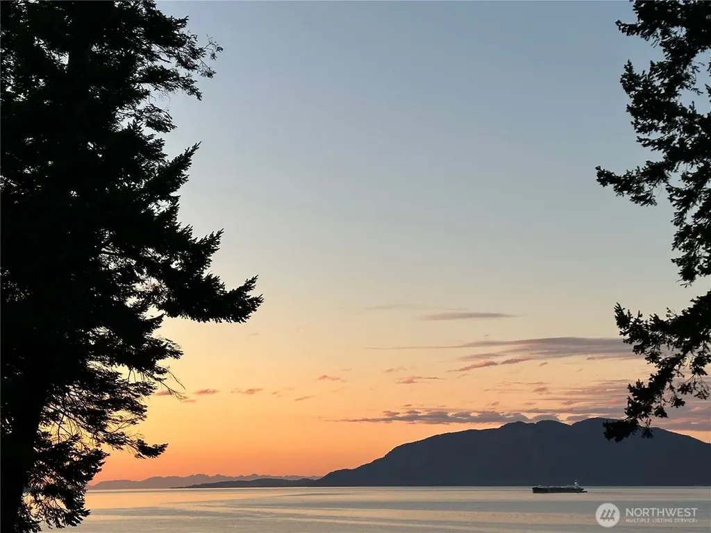 5837 Ambleside Loop Anacortes WA 98221