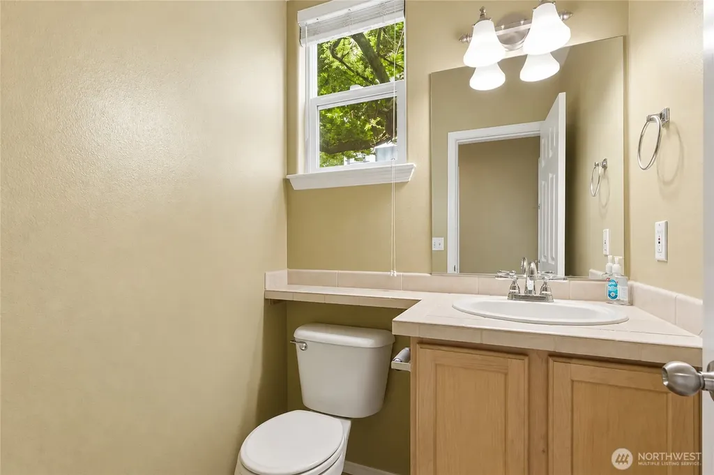 206 202nd Street SE Bothell WA 98012
