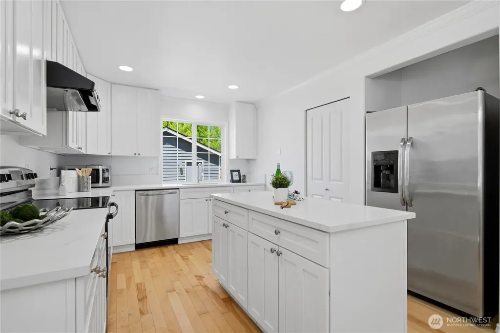 22364 NE 101st Place Redmond WA 98053