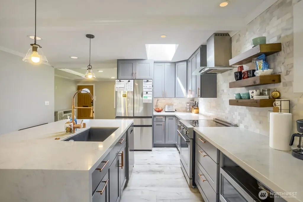 21801 51st Avenue W Mountlake Terrace WA 98043
