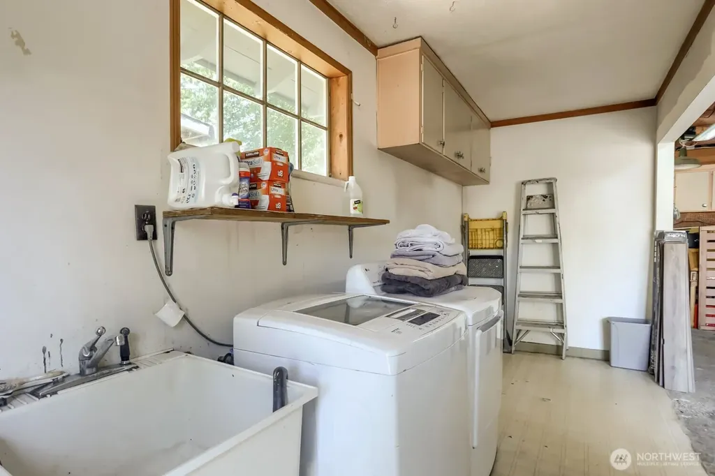 21801 51st Avenue W Mountlake Terrace WA 98043