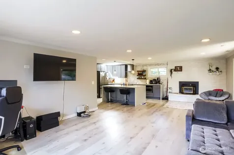 21801 51st Avenue W Mountlake Terrace WA 98043