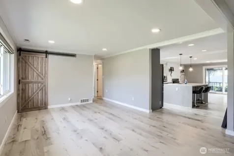 21801 51st Avenue W Mountlake Terrace WA 98043