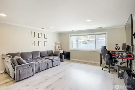 21801 51st Avenue W Mountlake Terrace WA 98043