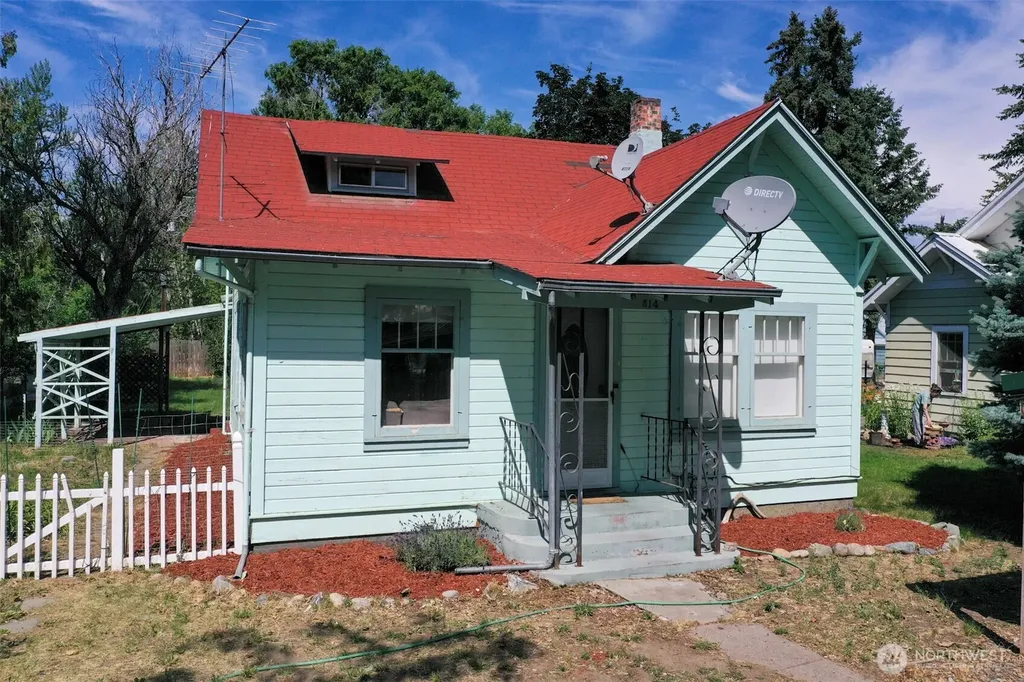 514 Ash Street S Omak WA 98841