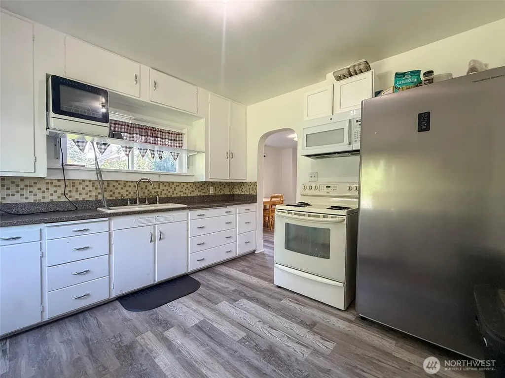 514 Ash Street S Omak WA 98841