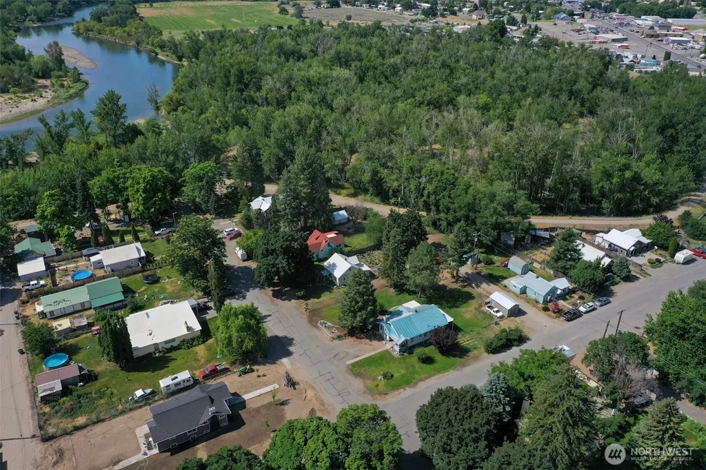 514 Ash Street S Omak WA 98841