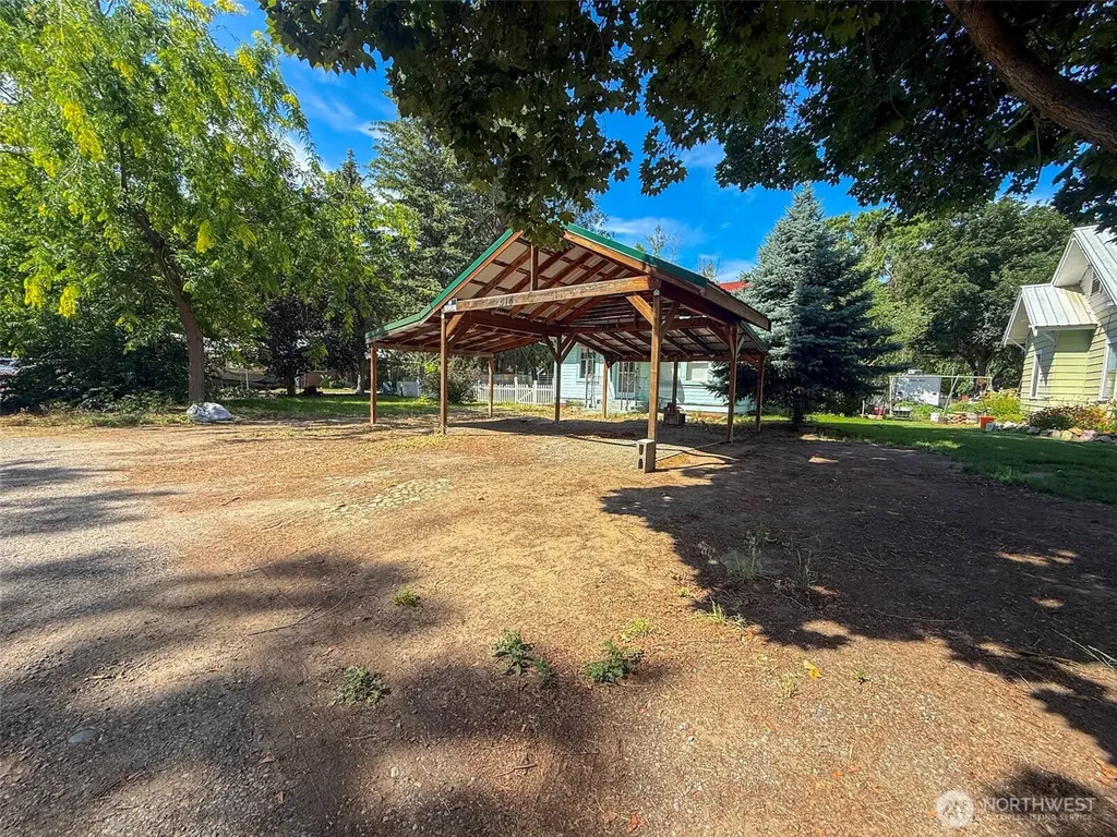 514 Ash Street S Omak WA 98841