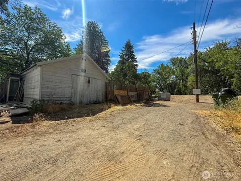 514 Ash Street S Omak WA 98841