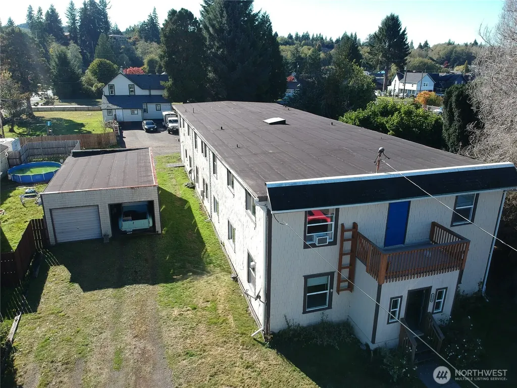 1320 3rd Street Cosmopolis WA 98537