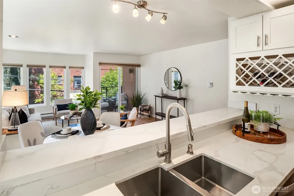 435 Summit Avenue E Seattle WA 98102