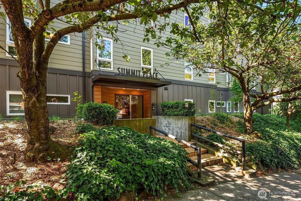 435 Summit Avenue E Seattle WA 98102