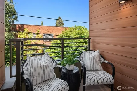 435 Summit Avenue E Seattle WA 98102