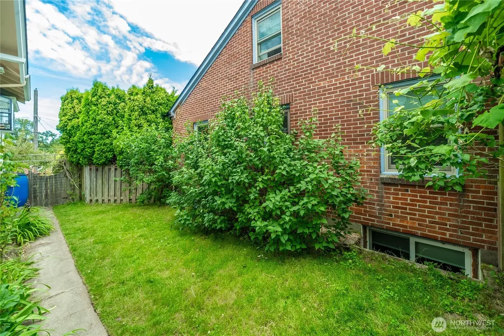 3735 N 29th Street Tacoma WA 98407