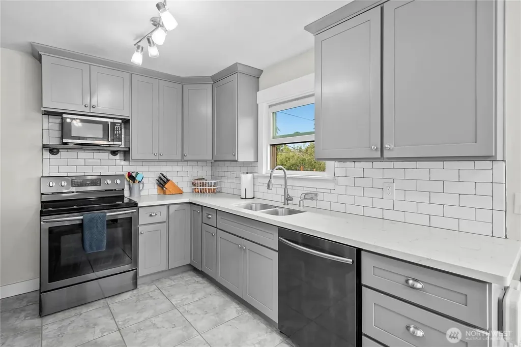 3735 N 29th Street Tacoma WA 98407
