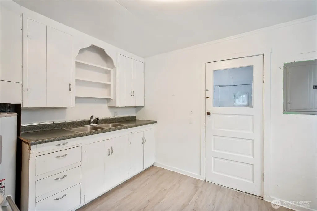 1158 10th Avenue Longview WA 98632
