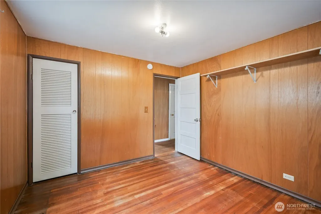 1158 10th Avenue Longview WA 98632