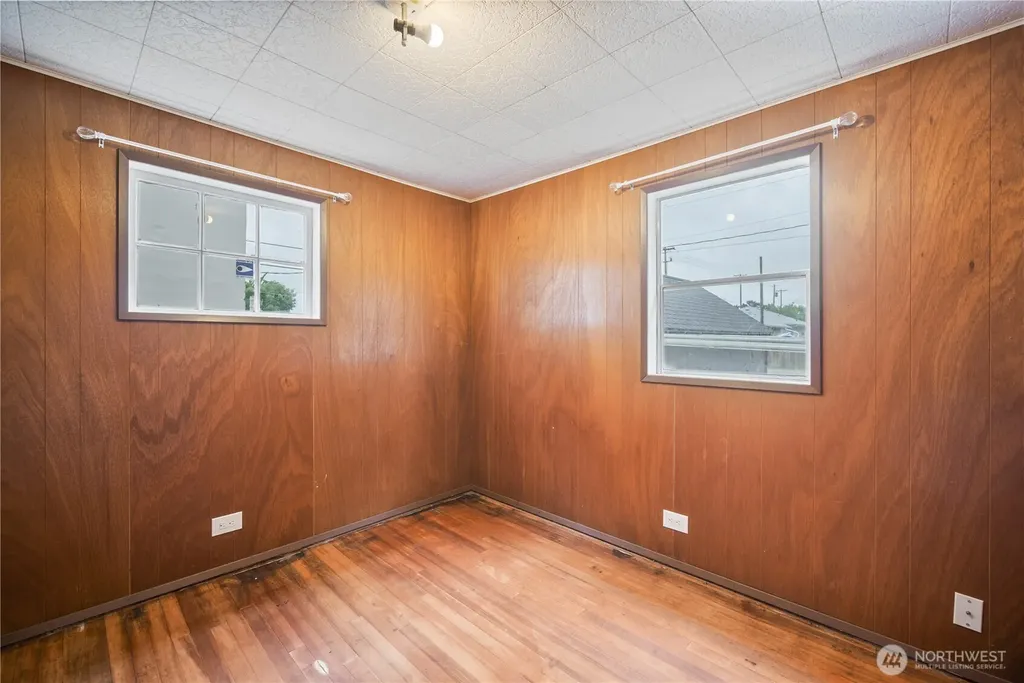 1158 10th Avenue Longview WA 98632