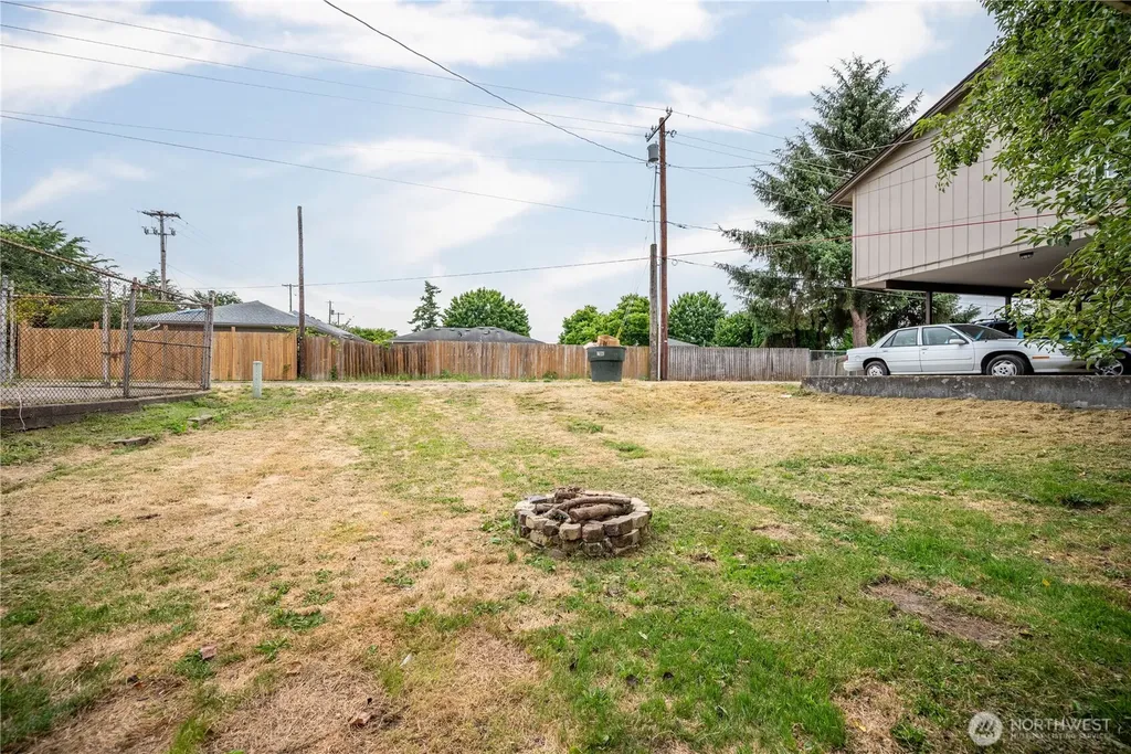 1158 10th Avenue Longview WA 98632