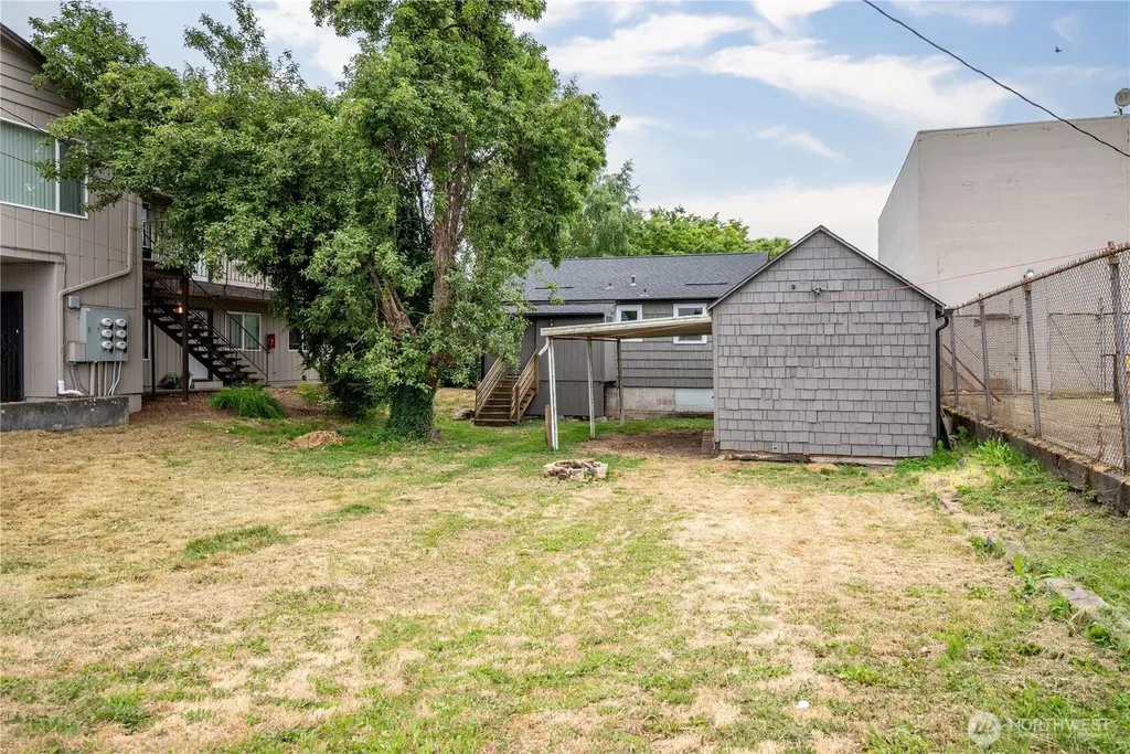 1158 10th Avenue Longview WA 98632