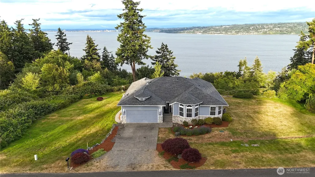 7023 Columbia Avenue Clinton WA 98236