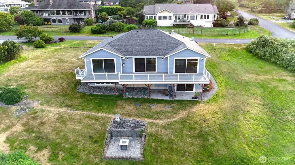 7023 Columbia Avenue Clinton WA 98236