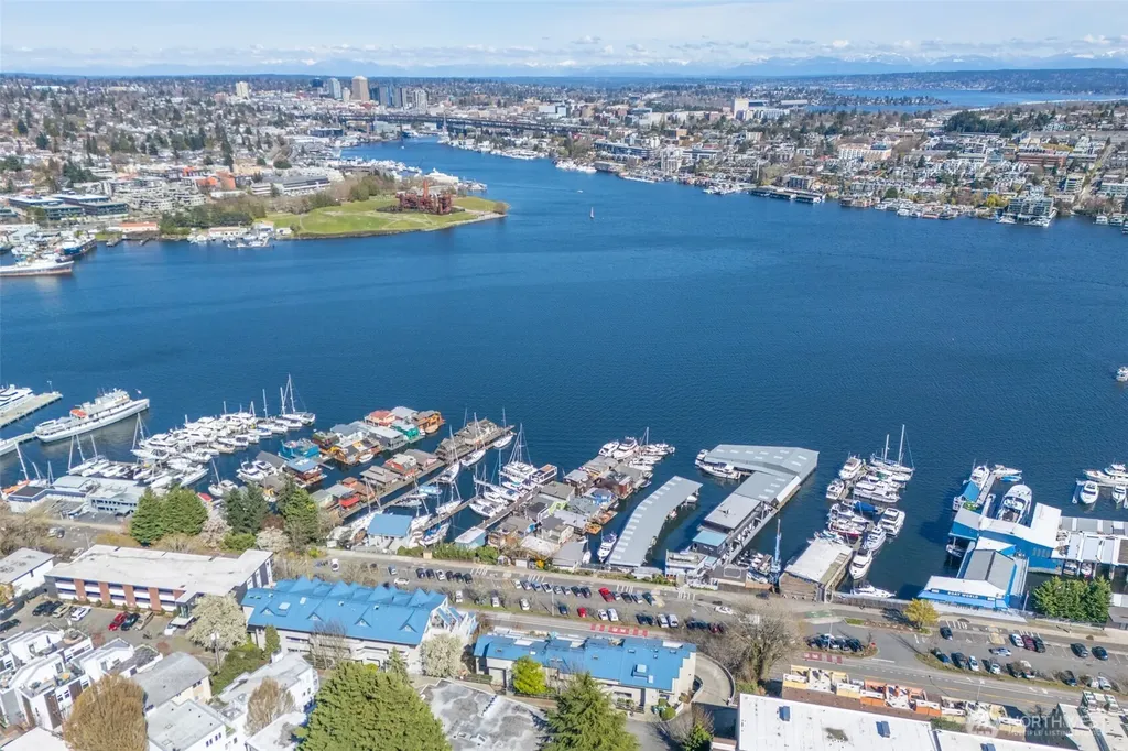 2400 8th Avenue N Seattle WA 98109