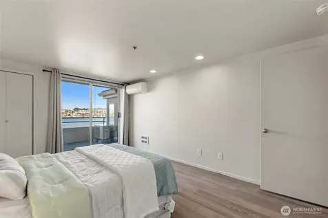 2400 8th Avenue N Seattle WA 98109