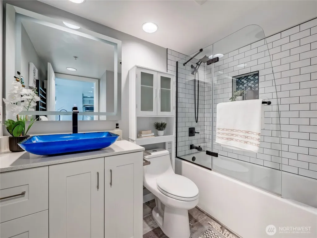 2929 1st Avenue Seattle WA 98121