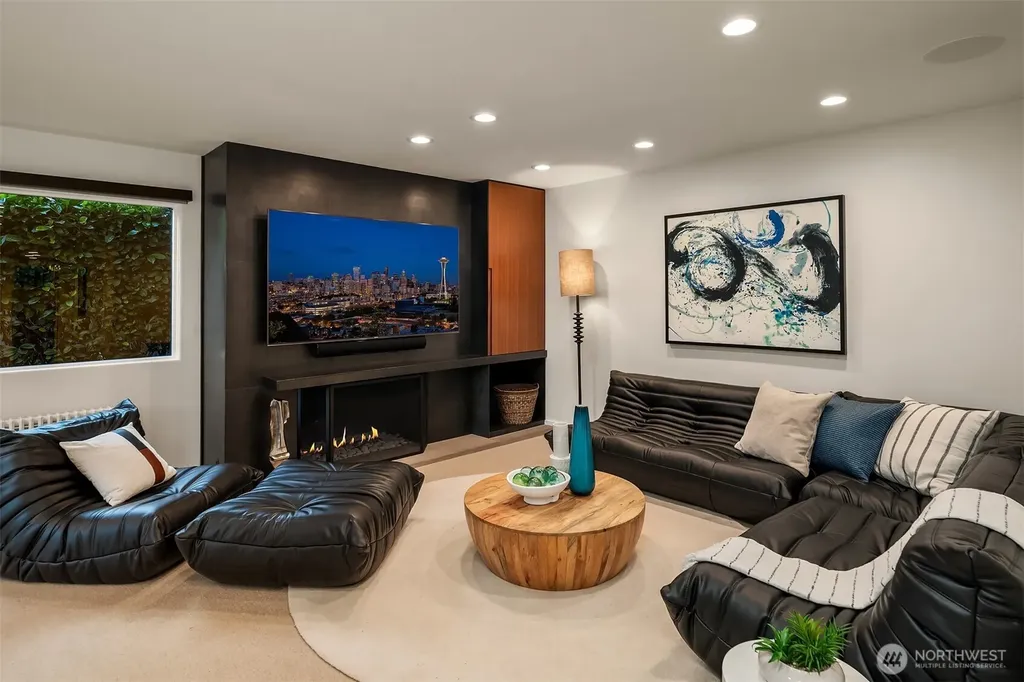 3908 NE 38th Street Seattle WA 98105