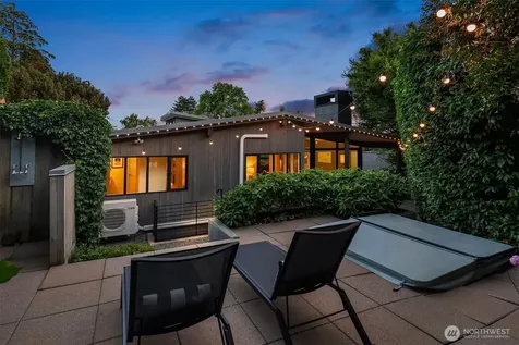 3908 NE 38th Street Seattle WA 98105