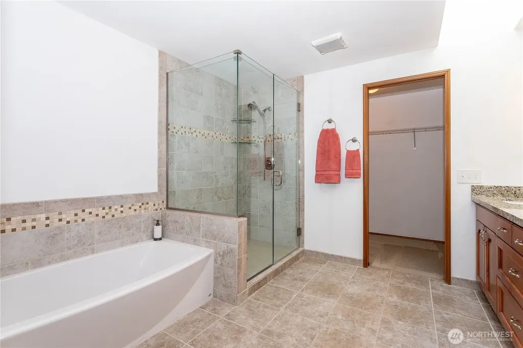 11547 SE 323rd Place Auburn WA 98092