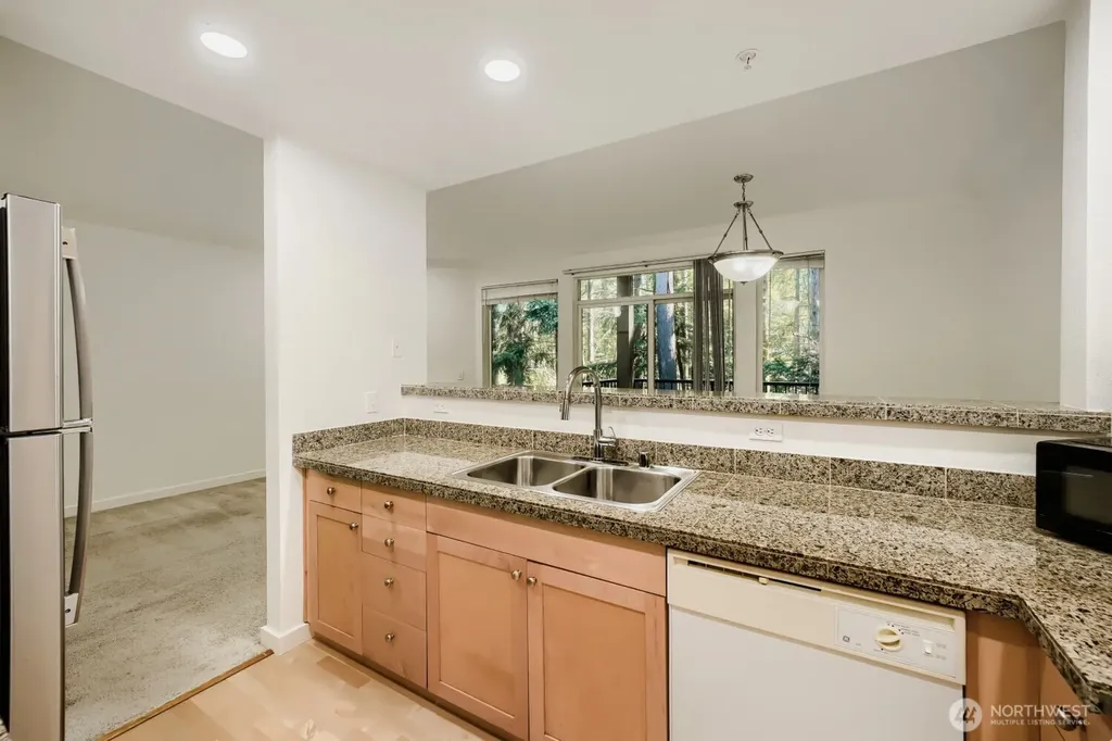 25025 SE Klahanie Boulevard Sammamish WA 98029
